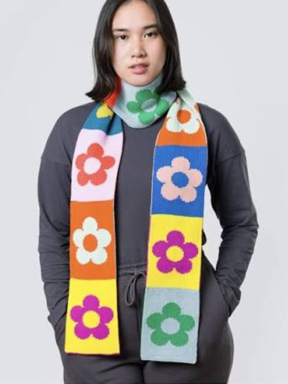 Verloop Rainbow Flower Block Scarf